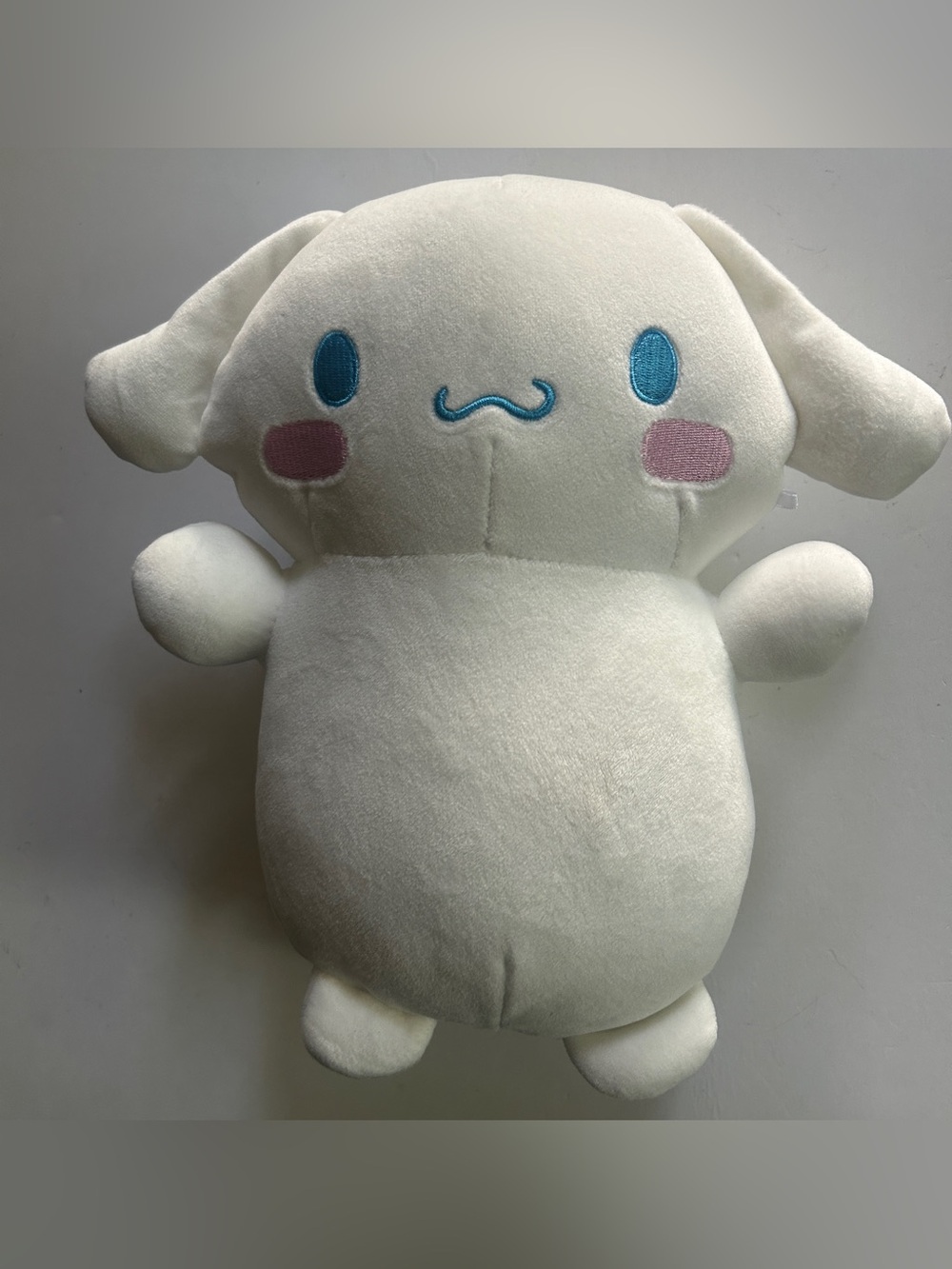 Sanrio Cinnamoroll HugMees plush toy